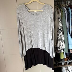 Sweet Pea Black/Gray Tunic Top